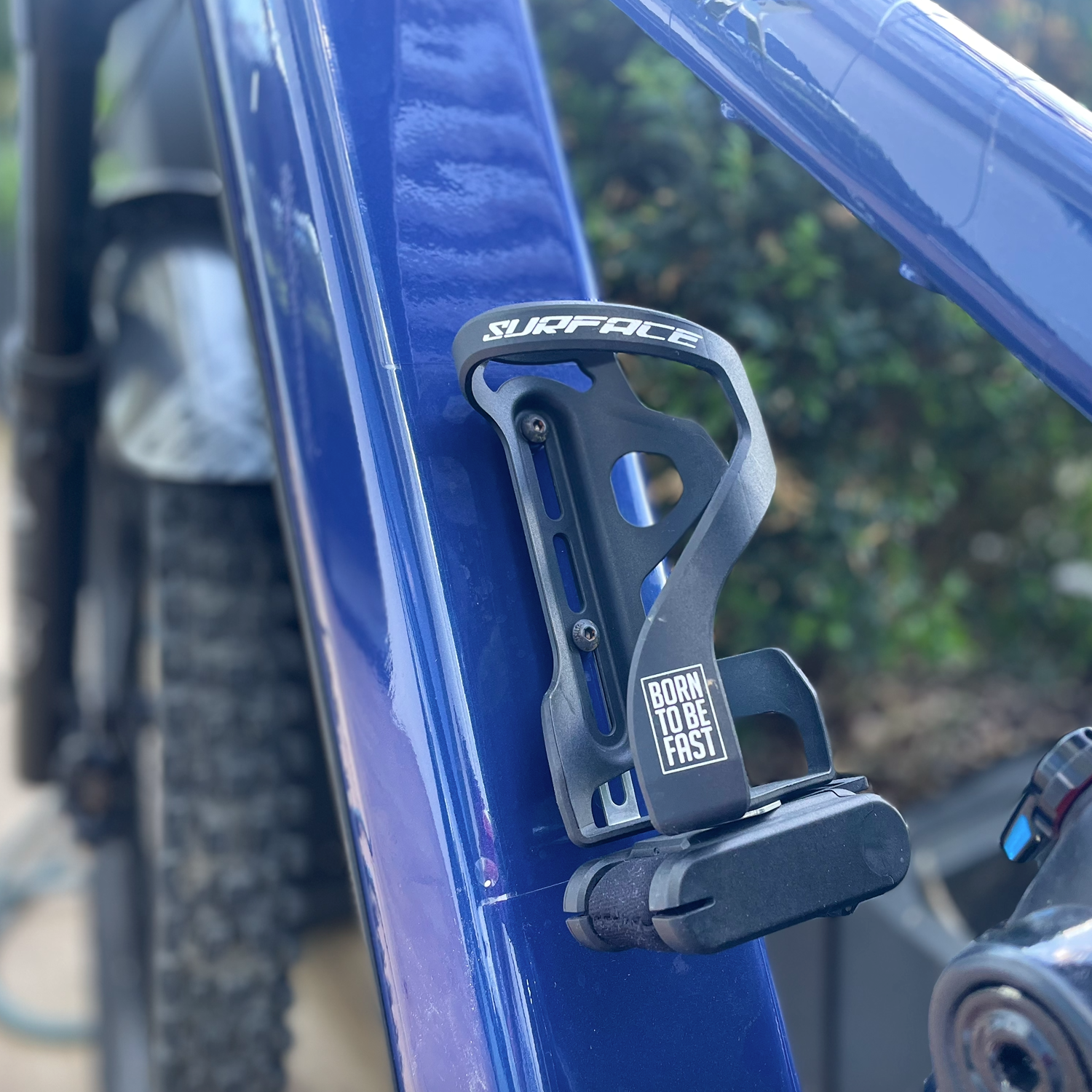 Surface Bottle cage Unit with multi tool black/white