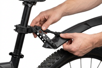 Adjusting the rear mudguard illustration 3
