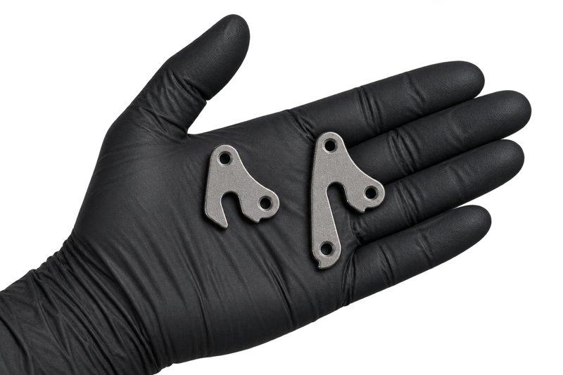 Both parts in an open palm