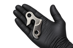 Hanger 5 lying diagonally in a palm