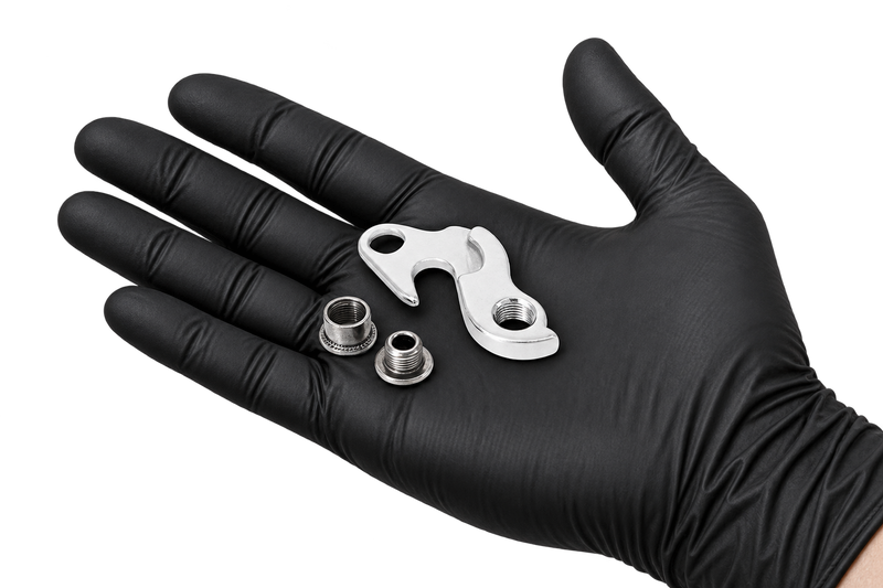 Small Hanger 16 and fittings in an open palm