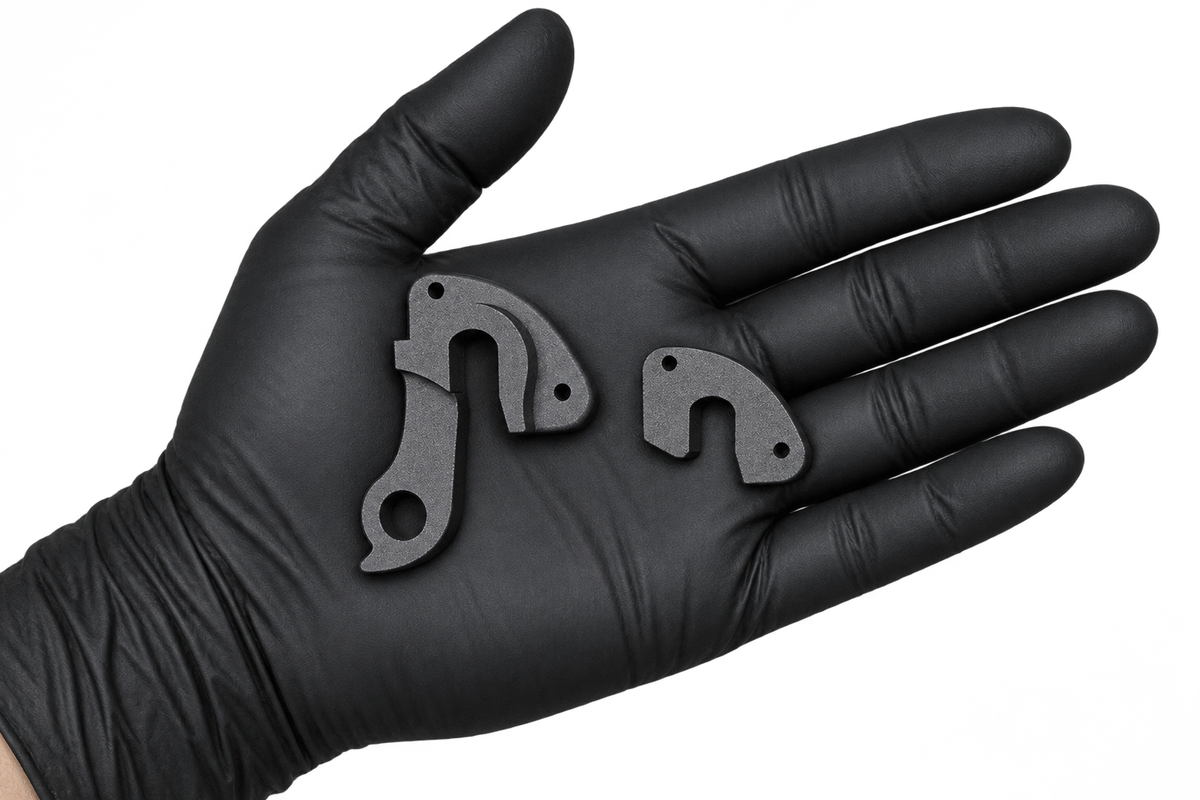 Small Hanger 34 components in an open palm 1
